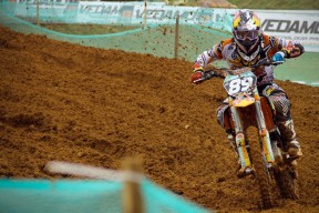 世界杯直播平台-费德勒遭加拿大新星逆转，网坛未来格局生变